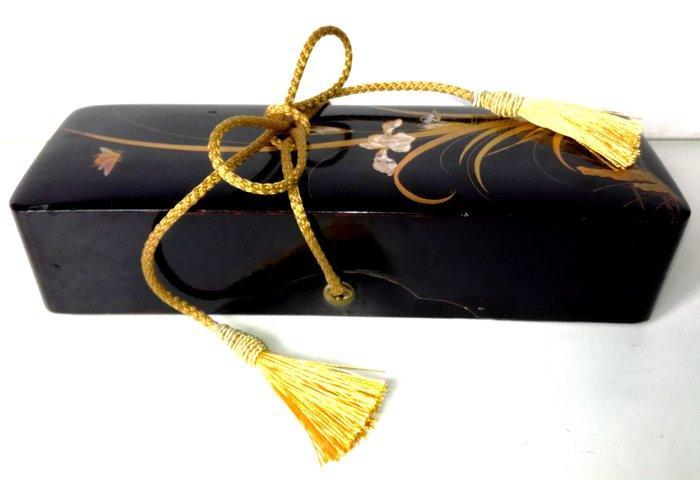 Zeldzame fubako-box (brievenbus) met Maki-e ontwerp,, Antiek en Kunst, Antiek | Overige Antiek