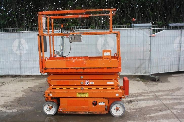 Veiling: Schaarhoogwerker SkyJack SJ3219 Elektrisch 8m 2015, Zakelijke goederen, Machines en Bouw | Liften, Steigers en Ladders