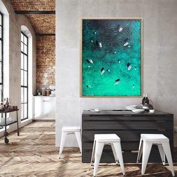Juli Lampe - Drifting in a bay near coral reefs. Emerald bay