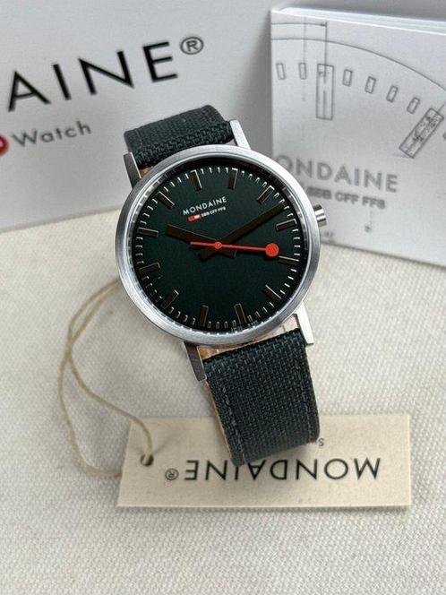 Mondaine - Classic Green - Zonder Minimumprijs -, Handtassen en Accessoires, Horloges | Heren