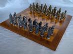 Schaakspel - Vintage houten bord 40 x 40 cm en bronzen