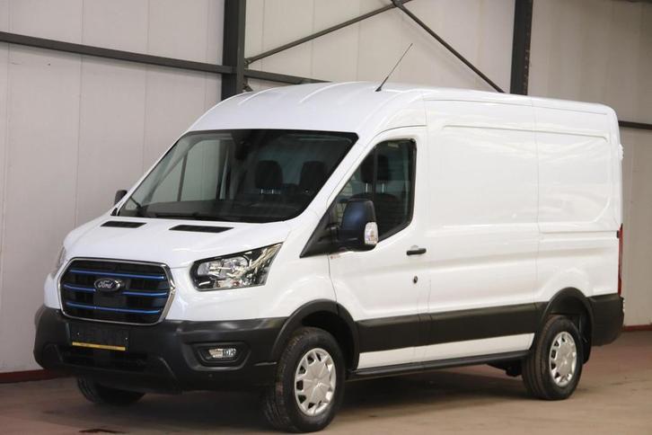 Ford E-Transit 350 L2H2 Trend 68 kWh ELEKTRISCH NAVIGATIESYS, Auto's, Bestelwagens en Lichte vracht, Ophalen
