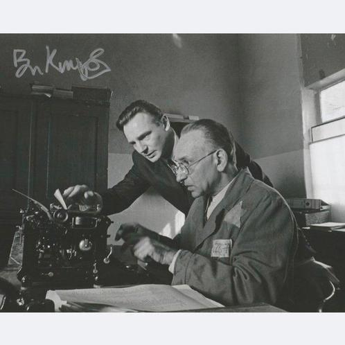 Schindlers List - Signed by Ben Kingsley (Itzhak Stern), Verzamelen, Film en Tv