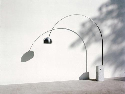 Flos - Achille Castiglioni, Pier Giacomo Castiglioni - ARCO, Antiek en Kunst, Antiek | Verlichting