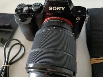 Sony Alpha 7 + Sony 28-70mm FE 3.5-5.6 Appareil photo sans beschikbaar voor biedingen