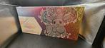 Pokémon - 1 Sealed box - Scarlet & Violet - Prismatic, Hobby en Vrije tijd, Verzamelkaartspellen | Pokémon, Nieuw