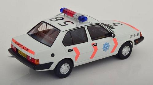 Triple9 1:18 - Voiture miniature - Volvo 340 - 1987 - Dutch, Hobby en Vrije tijd, Modelauto's | 1:5 tot 1:12