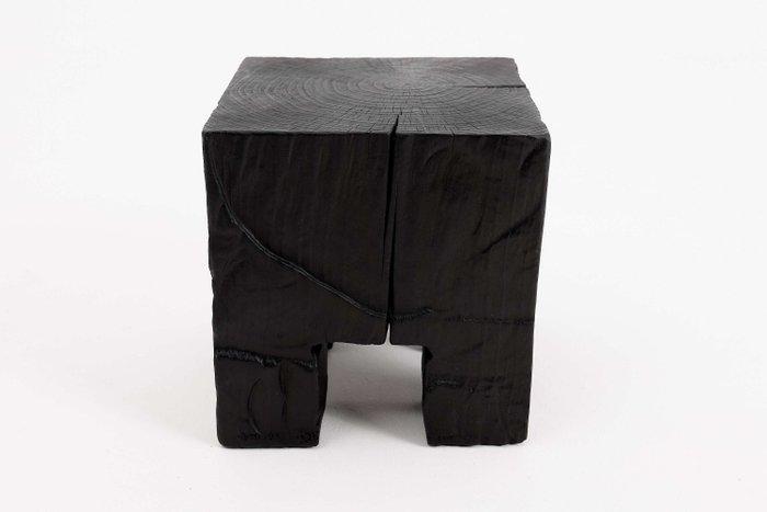 Logniture - Bijzettafel - Houten massief, met kettingzaag, Antiek en Kunst, Kunst | Designobjecten