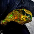Zeer zeldzame natuurlijke AAA+++ Crystal Opal onbehandeld