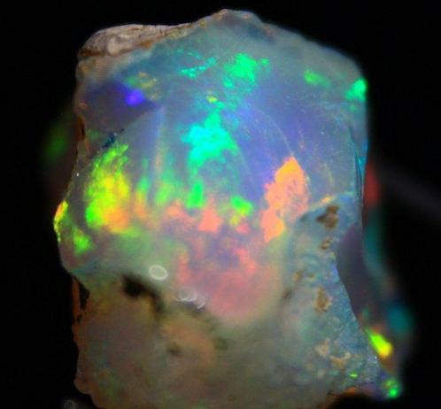 Ct. 7,0 carats Opale éthiopienne Rugueux - Hauteur : 13 mm -, Verzamelen, Mineralen en Fossielen