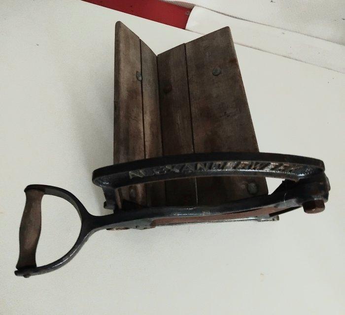 Alexanderwerk - Broodsnijmachine - IJzer, Antiek en Kunst, Antiek | Keukengerei