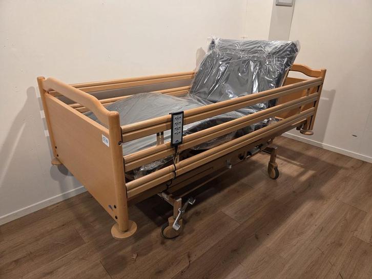 Stiegelmeyer Classiko #07B Elektrisch Hoog laag, Diversen, Verpleegmiddelen, Zo goed als nieuw, Verzenden