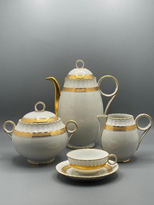 Bernardaud & Co. Limoges - Koffieservies voor 8 (19) - Goud,, Antiek en Kunst, Antiek | Meubels | Tafels
