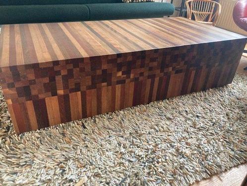 Leolux - Table basse - 576-900 - Bois, Noyer - table basse, Antiek en Kunst, Antiek | Meubels | Stoelen en Sofa's