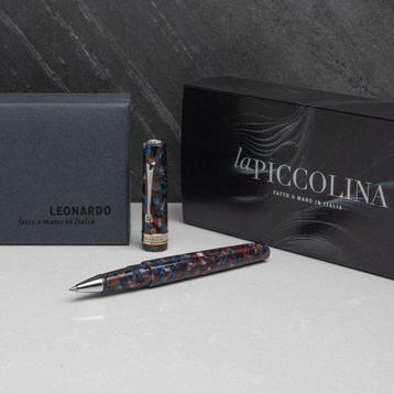 Leonardo La piccolina - Roller marrone blu - Stylo