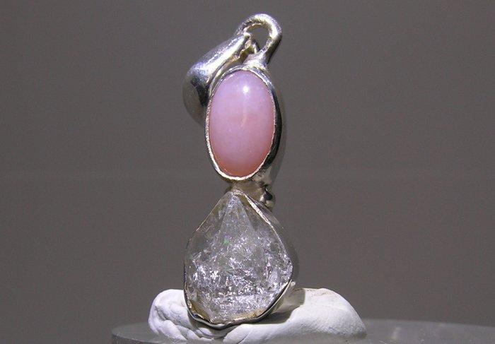 Herkimer Diamond & Roze Opaal Hanger - Hoogte: 34 mm -, Collections, Minéraux & Fossiles