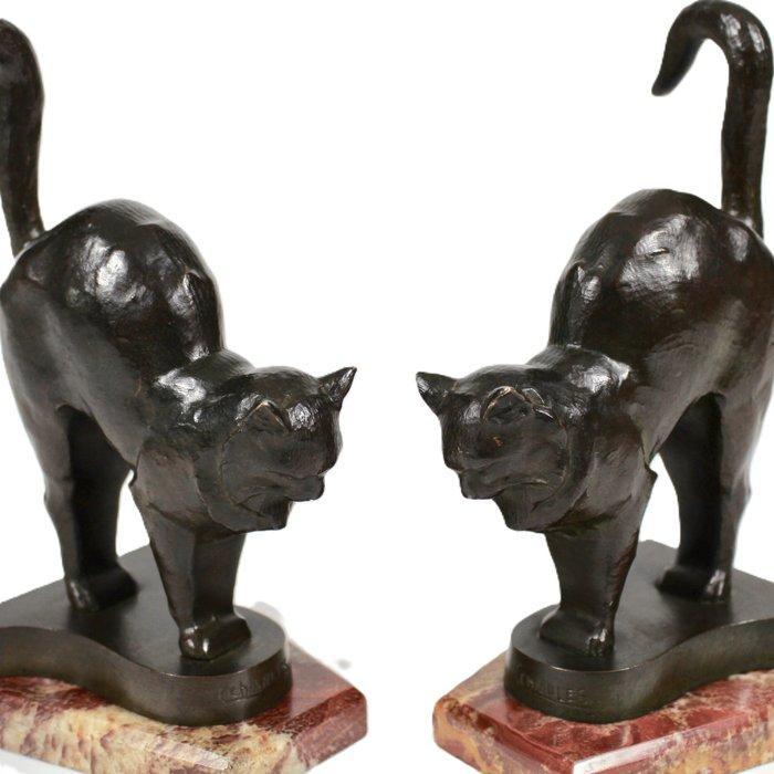 C. Charles - Sculpture, Twee Art deco bronzen katten - 21 cm, Antiek en Kunst, Kunst | Designobjecten