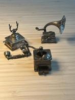 Decoratief ornament (3) - Grammofoon, Telefoon, Koffiemolen