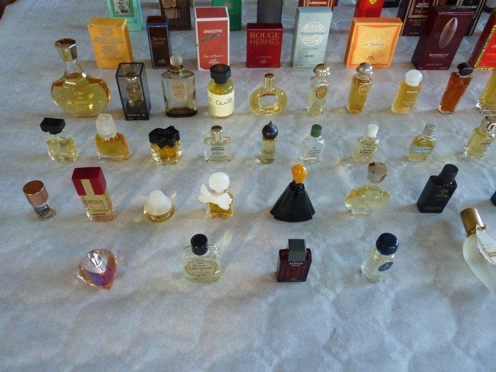 Themacollectie - 80 mooie parfumminiaturen, waarvan 30 met, Antiquités & Art, Antiquités | Jouets