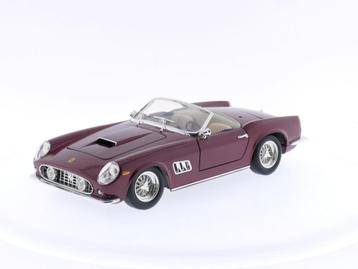 Schaal 1:18 Hot Wheels 25727 Ferrari 250 GT California Sp... beschikbaar voor biedingen