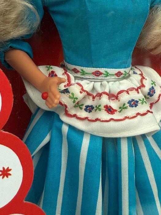 Mattel - Barbie - Barbiepop Dolls of the World Collection -, Antiek en Kunst, Antiek | Speelgoed