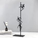 Beeld, Black Metal Sculpture - Three-Person Climbing Theme -, Antiquités & Art