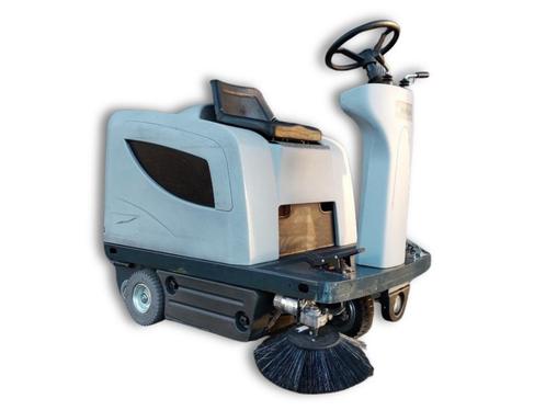 Nilfisk SR1101 B, Tuin en Terras, Veegmachines, Zo goed als nieuw, Ophalen of Verzenden