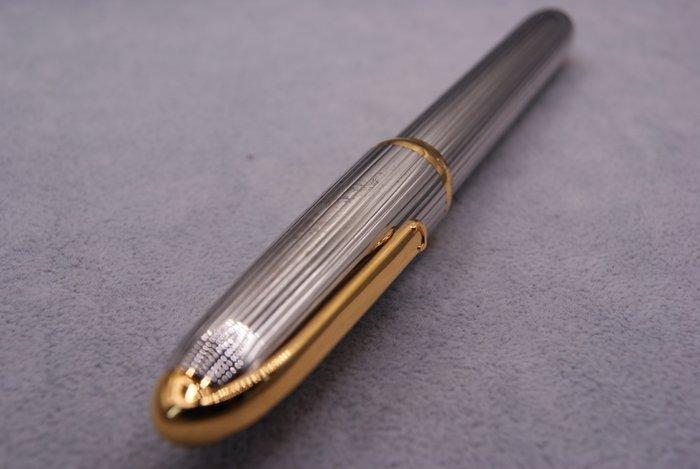 Cartier - Louis Cartier Stripe - Vulpen, Verzamelen, Pennenverzamelingen