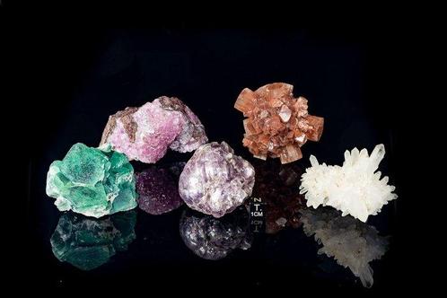 Cinq spécimens minéraux Calcite cobaltoenne, Aragonite,, Collections, Minéraux & Fossiles