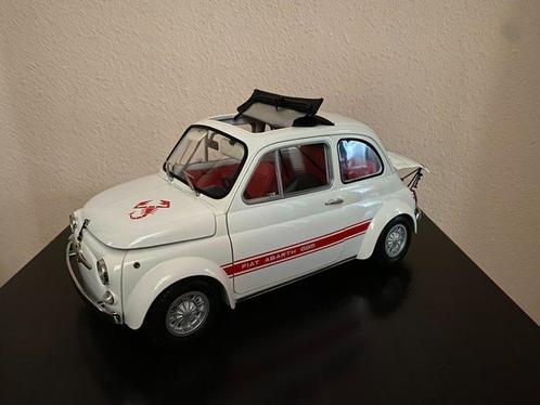 Hachette - 1-7 - Fiat 500 Abarth 695 SS, Hobby & Loisirs créatifs, Voitures miniatures | 1:5 à 1:12