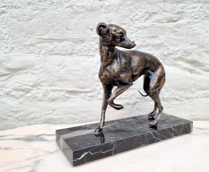 Beeldje - greyhound - Marmer, Antiquités & Art, Curiosités & Brocante