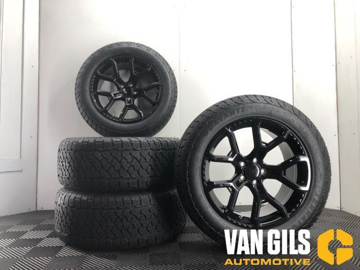 Sportvelgenset + winterbanden Landrover Defender O244907, Autos : Pièces & Accessoires, Suspension & Châssis