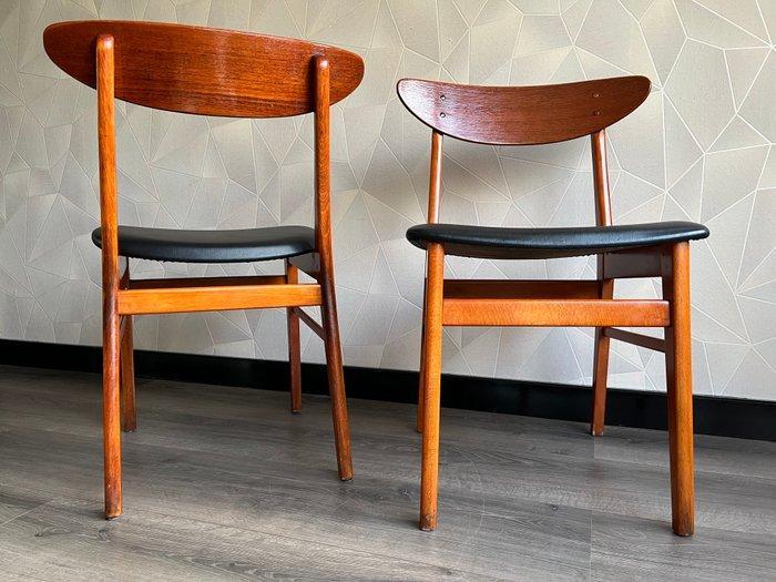 Farstrup - Thomas Harlev - Stoel (2) - Model 210 - Beuken,, Antiek en Kunst, Antiek | Meubels | Stoelen en Sofa's