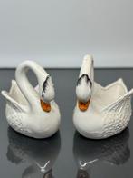 Jardinière (2) - zwanen - Aardewerk - Zoomorfische