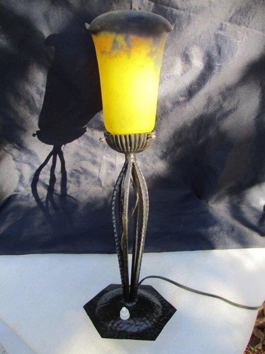 NOVERDY, France - Lamp - Art Deco. Tulpenglas. Gietijzer, Antiek en Kunst, Kunst | Designobjecten