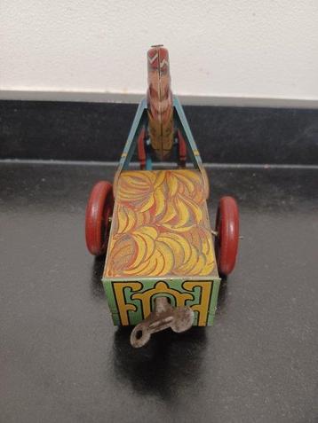Peter Pan Toys - Banaan Joe - Opwindbaar blikken speelgoed -