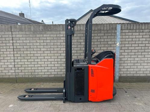 Linde D12SP Elektrische stapelaar, Zakelijke goederen, Machines en Bouw | Heftrucks en Intern transport, Stapelaar, Elektrisch