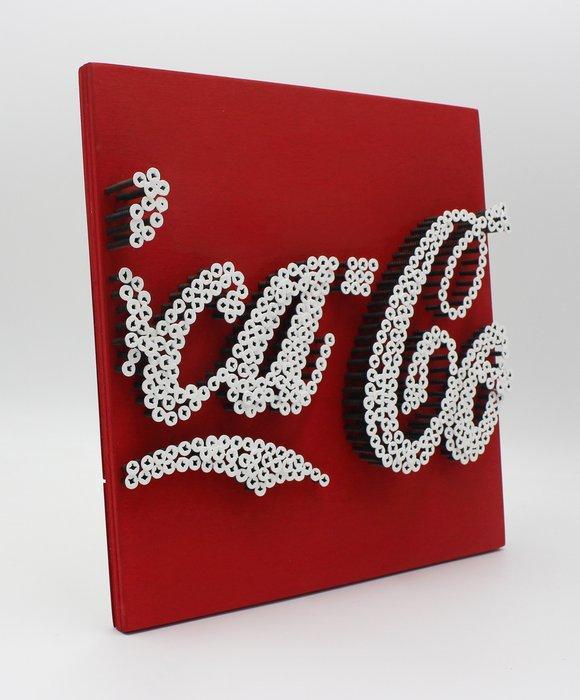 Alessandro Padovan (1983) - POP COLA RED (Screw Art), Antiek en Kunst, Kunst | Designobjecten
