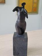Harry Wijgerse - Beeld, Rank - 33 cm - Gepatineerd brons, Antiek en Kunst