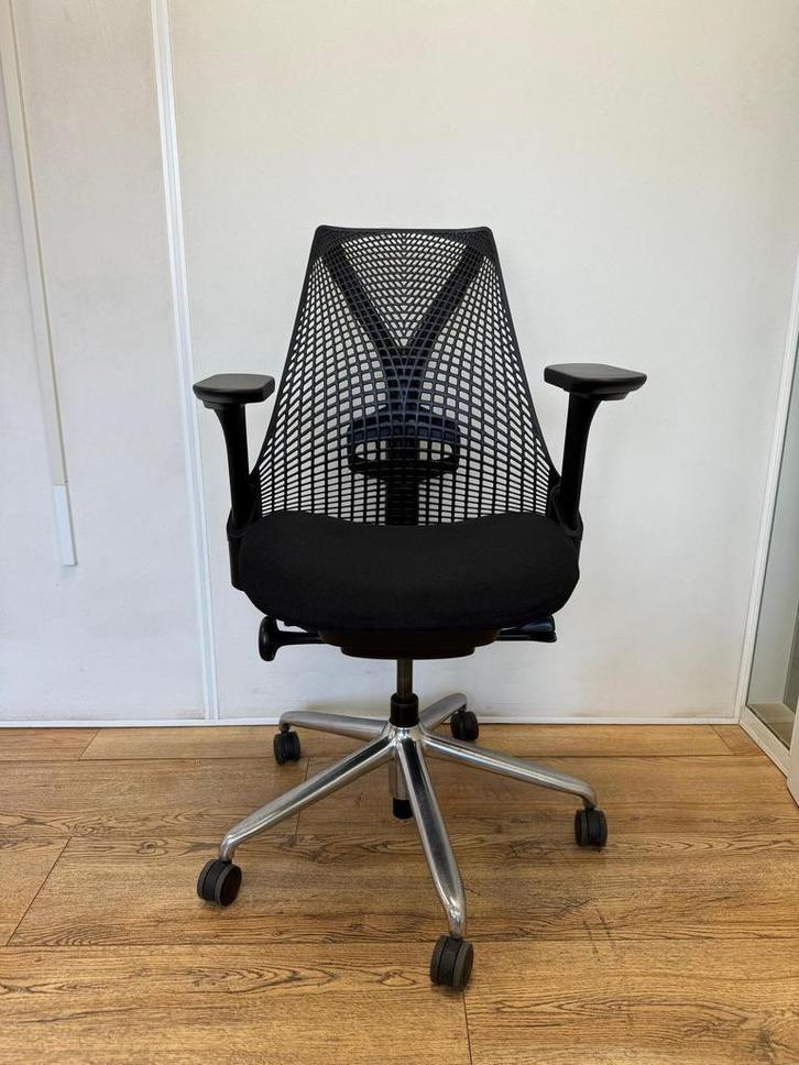 Refurbished Herman Miller Sayl Zwart - Aanbieding!, Huis en Inrichting, Bureaustoelen, Bureaustoel, Zwart, Zo goed als nieuw, Ergonomisch