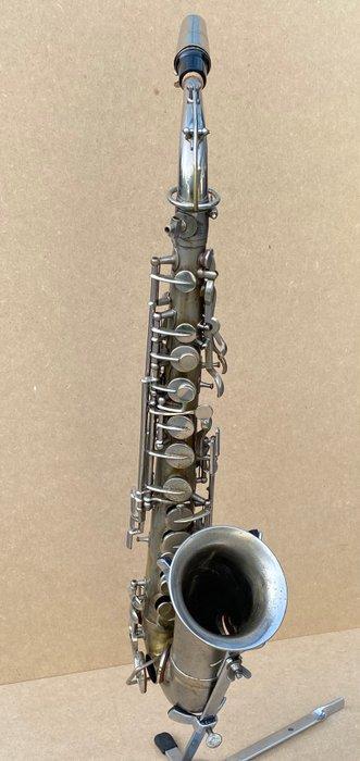 Couesnon & Cie - - Saxofoon - Frankrijk - 1928, Muziek en Instrumenten, Blaasinstrumenten | Blokfluiten