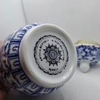 Antica Bottega Maestri Maiolicari. - Begrafenis urn -