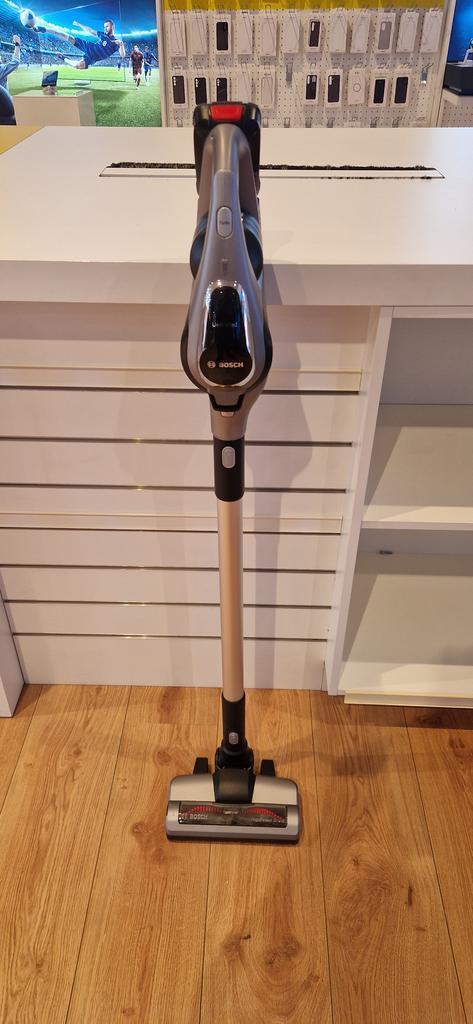 Steelstofzuiger Bosch  BCS1TOP + 2 jaar garantie, Elektronische apparatuur, Stofzuigers, Stofzuiger, Zo goed als nieuw, Reservoir