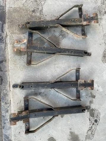 Lot de 4 vérins stabilisateurs beschikbaar voor biedingen