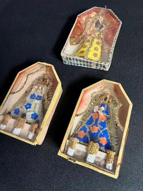 Reliquaire (3) - Carton - 1750-1800 - Ex Voto Vierges Noires, Antiek en Kunst, Kunst | Niet-Westerse kunst
