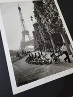 Robert Doisneau (1912 - 1994) - Cavalerie du Champs de Mars,
