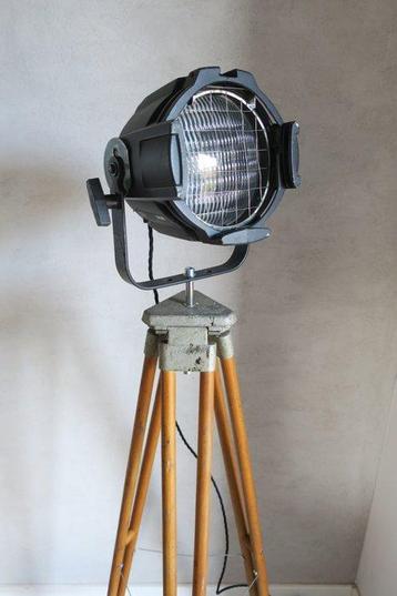 Theater Lamp - Lampadaire - Acier, Aluminium, Bois