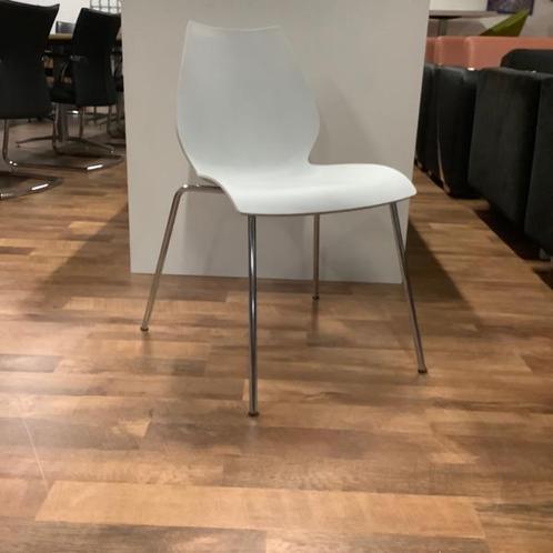 KARTELL Maui, Design stoel, licht grijs-buisframe chroom