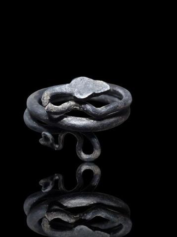 Romain antique Serpent de bronze rare Bague