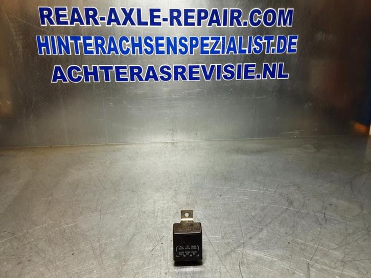 Relais ruitenwissers Opel Manta, Ascona, 8962934, 896476., Autos : Pièces & Accessoires, Habitacle & Garnissage, Envoi